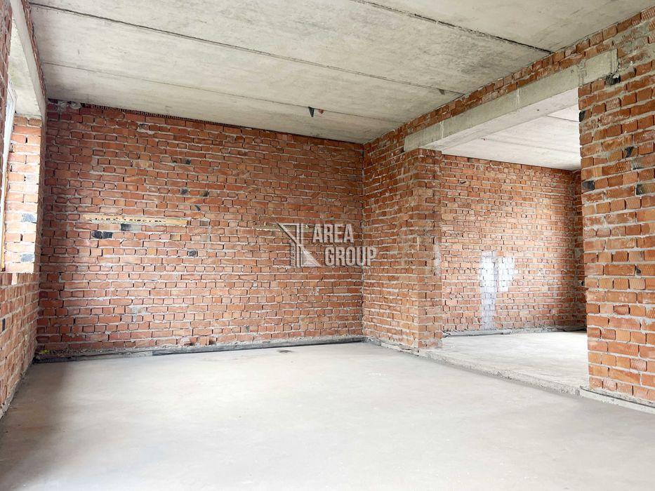 Котедж готовий до ремонту в районі Цукрового заводу