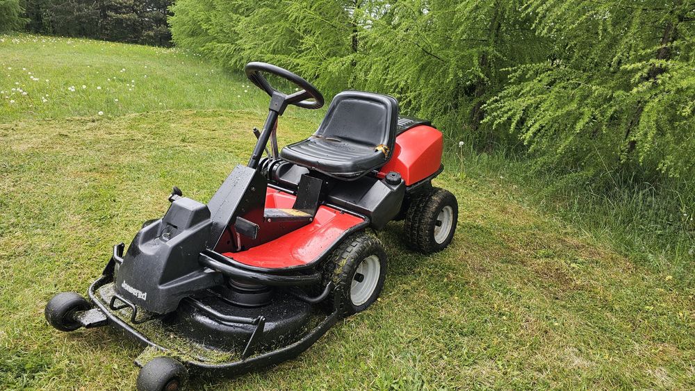 Kosiarka traktorek jonsered fr2113