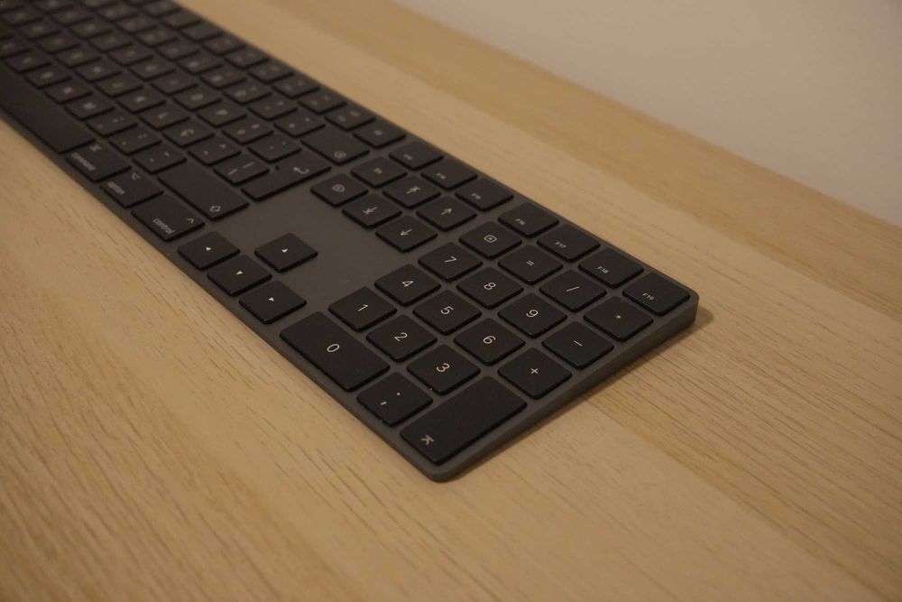 Teclado - Apple Magic Keyboard A1843