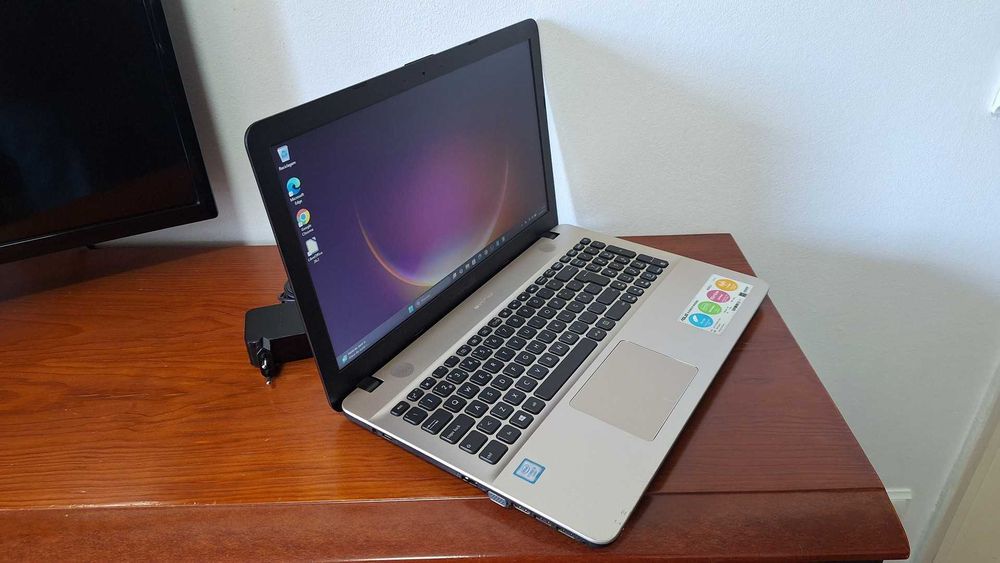 Asus A541U Core i3-6006U 2GHz- 12GB Ram- SSD 240GB- Win11