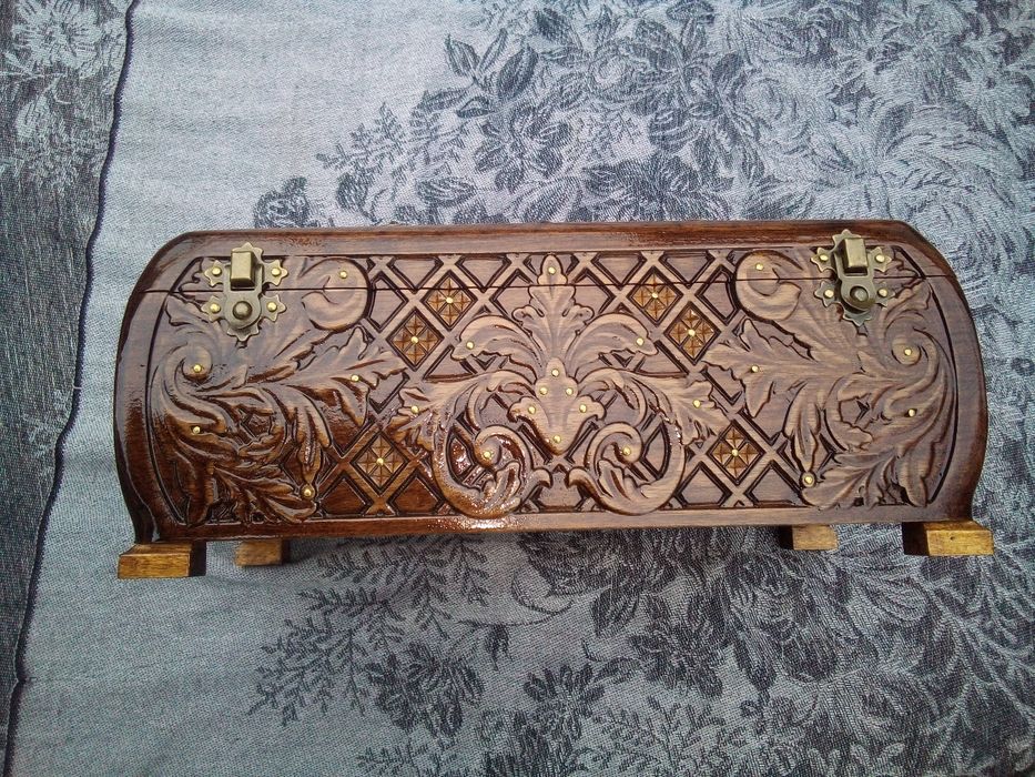 Тризуб,шкатулка з квадратом в подарок