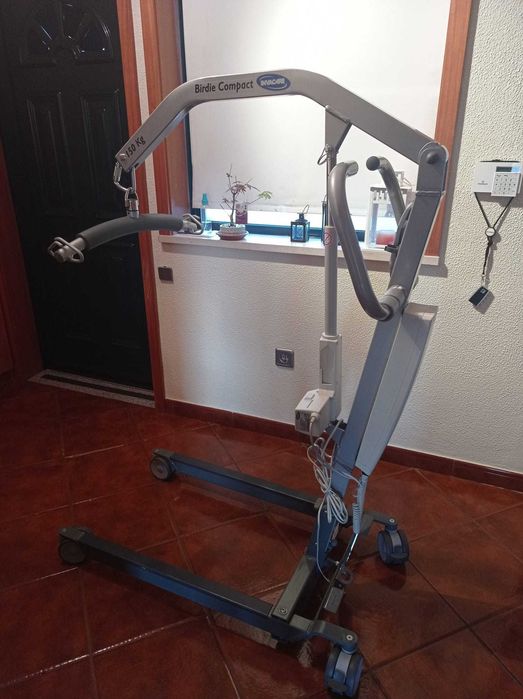 Grua de Transferência INVACARE- Birdie Compact 150KG