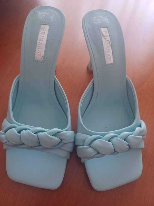 Sandalias azul turquesa novas, por estrear!