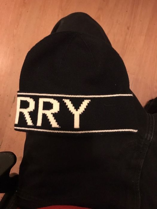 gorro burberry em muito bom estado