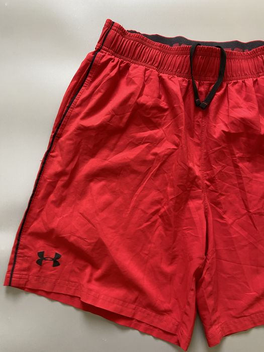 Спортивні шорти Under Armour червоні