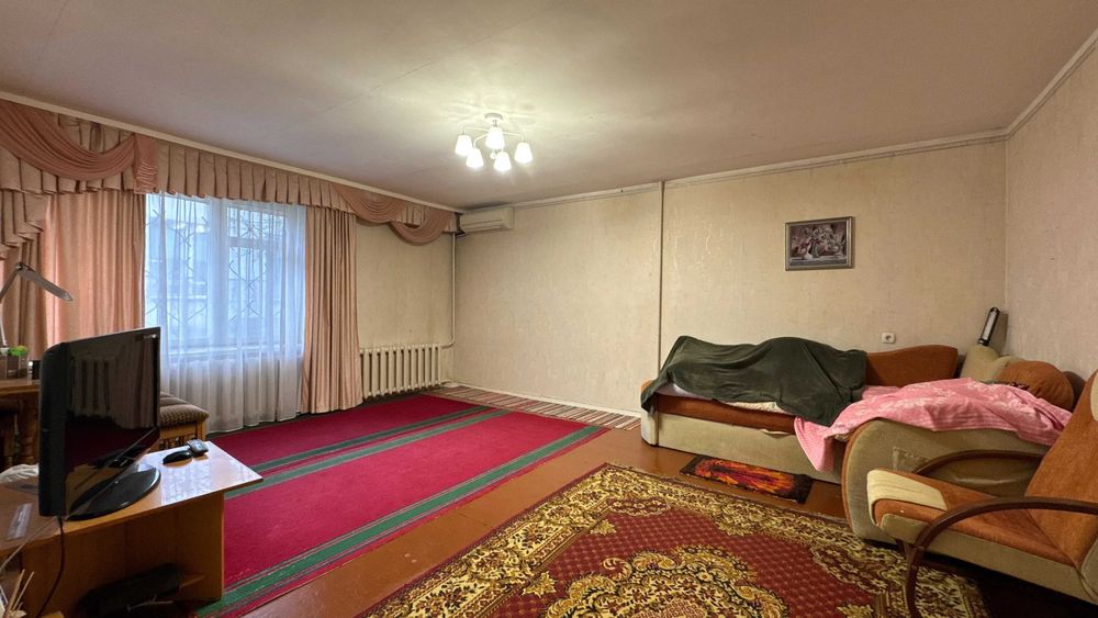 Продаж 2 кімнатної квартири 52 м2 1/5 пов. Роздільні кімнати. Центр вул Юліана Матвійчука №17579