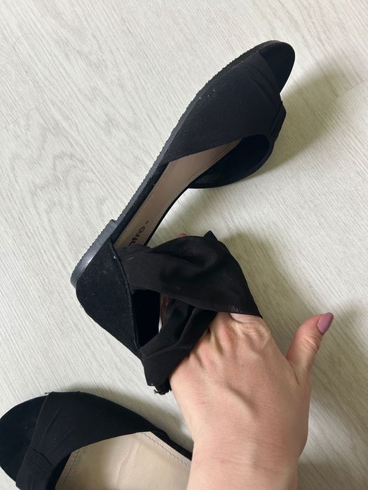 Eleganckie, czarne sandałki