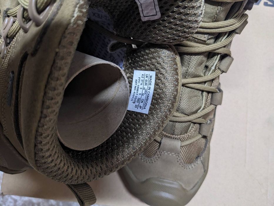 Продам зовсім нові черевики SALOMON Quest 4D розмір 37(1/3) устілки 23.5см