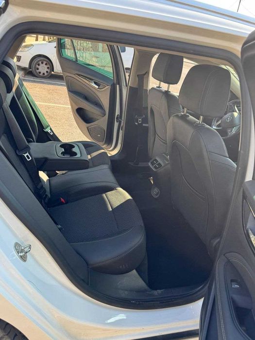 Opel Insignia Sports Tourer 1.5 Turbo 2019 | 68.000 km | 165cv