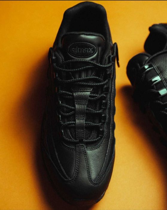 Nike Air Max 95 EssentialTriple Black R.41