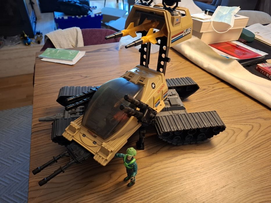 Veiculo GiJoe + 2  figuras GiJoe 80s