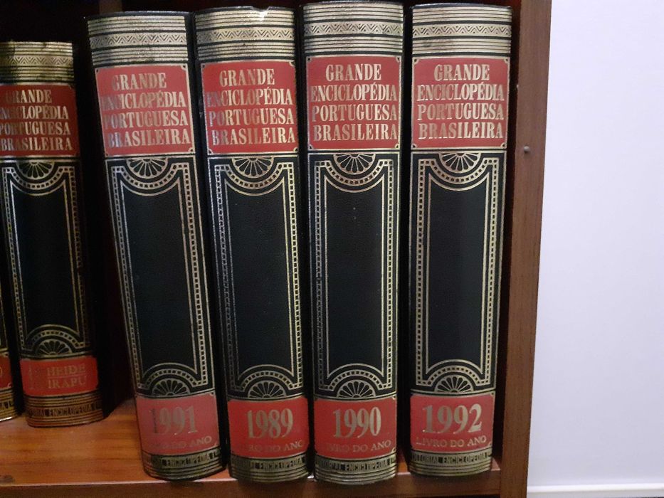 Enciclopédia Portuguesa-Brasileira (Vendo à unidade)