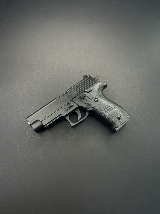 Металевий пістолет Sig Sauer — Cyma ZM23 (Іграшка)