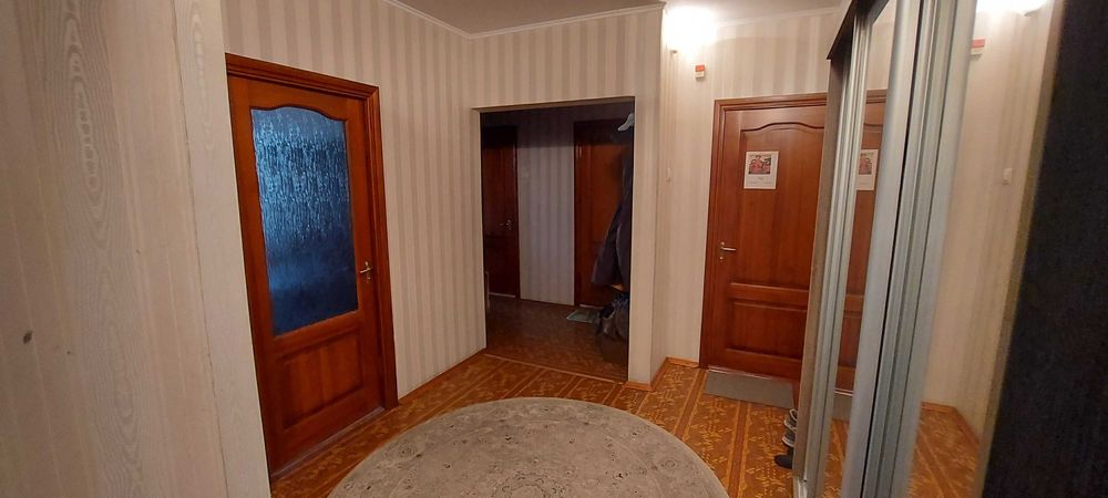 Оренда кiмната в 3-кiм. квартирi в м. Вишневе центр