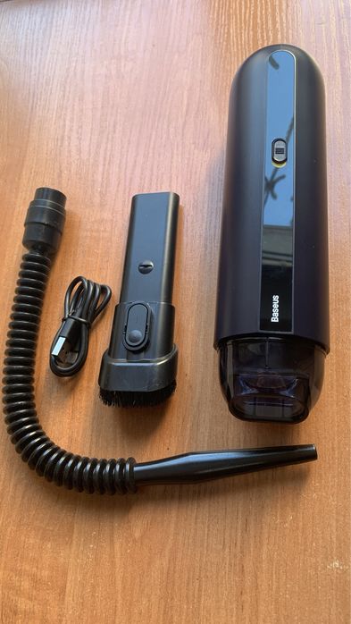 Аккумуляторный пылесос Baseus.