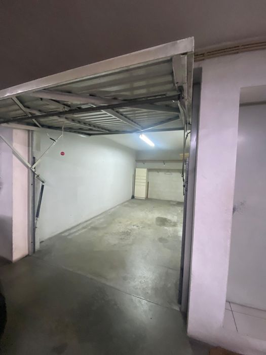 Garagem Fechada com Arrumação – Calendário, Famalicão