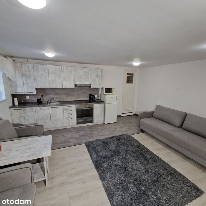 Duża kawalerka z garderobą 
| '