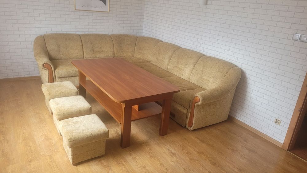 Sprzedam narożnik  z funkcją spania  o wym  300cm x240cm