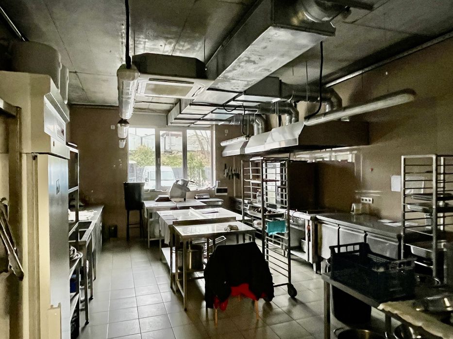 Оренда 185 м2. пiд ресторан, кафе, пiцерiю бiля пл.Космонавтiв