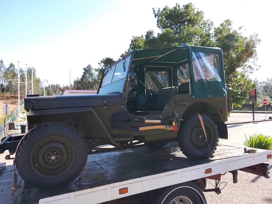 Serviços de transporte de viaturas com reboque