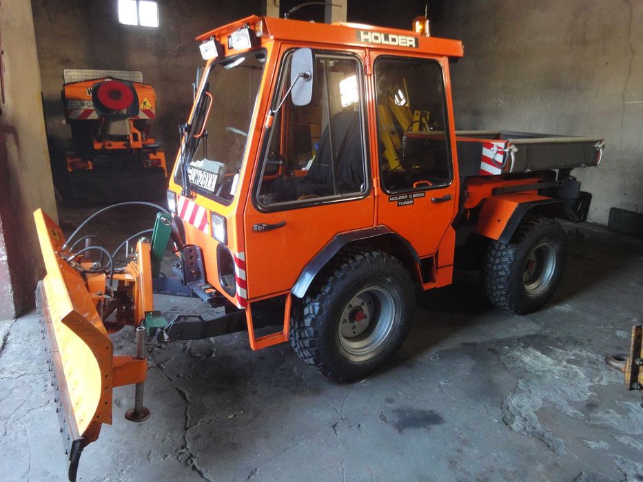 Samochód specjalny HOLDER C6000 z pługiem do odśnieżania