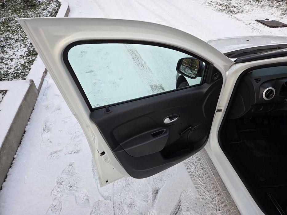 В ідеальному стані Dacia Logan 2015. Не битий, не фарбований