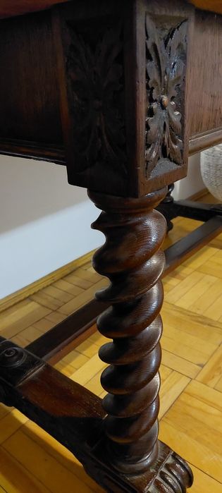 Stół drewniany gdański