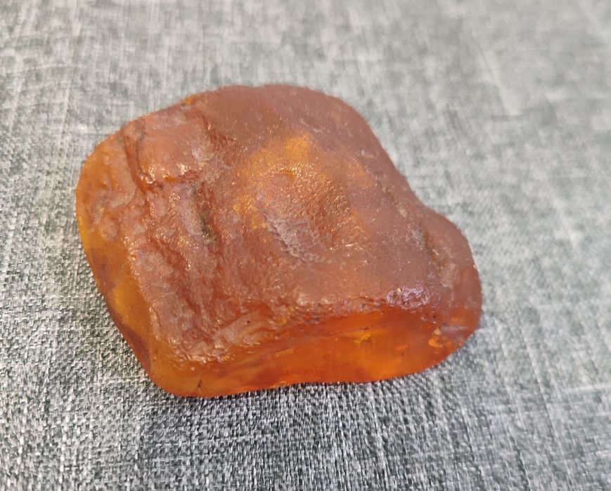 Bursztyn bałtycki 78 g naturalny bryłka