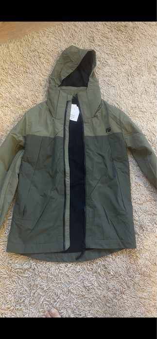 Куртка H&M новая