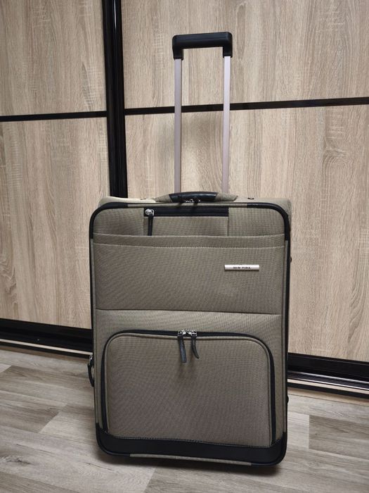 Валіза на колесах середнього розміру, чемодан для путешествий средний