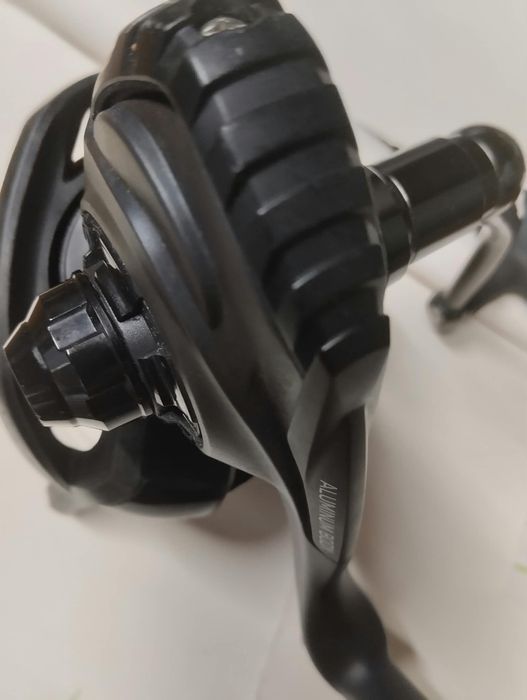 Carreto Daiwa BG 8000