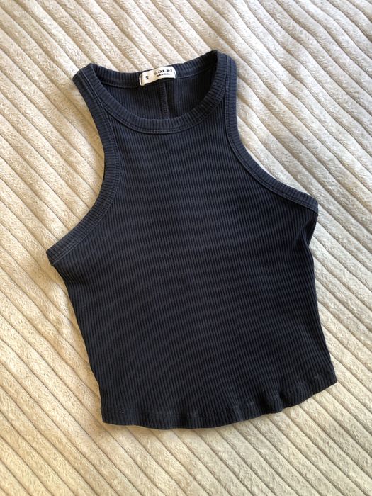 Жіноча коротка майка