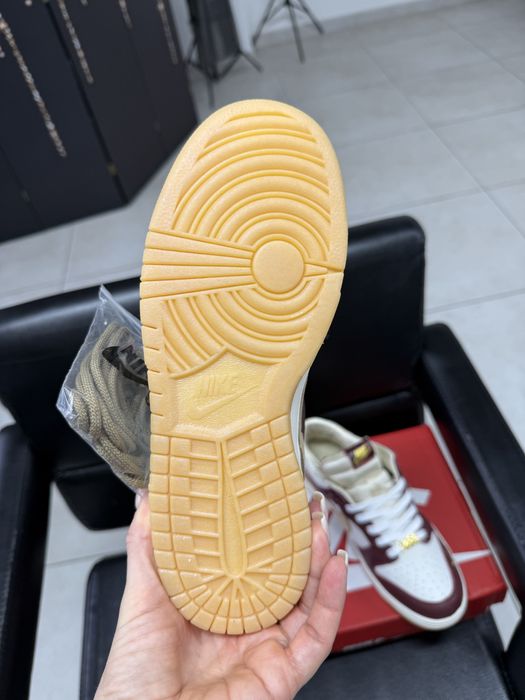 Кеди Nike.
