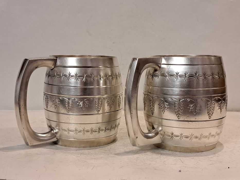 Резные бокалы -  Пивная бочка -  латунь, серебрение.