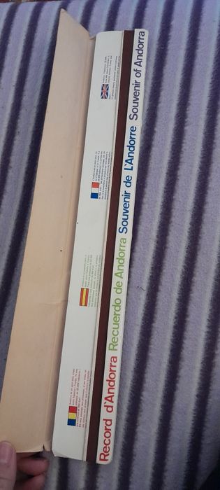 Caixas de fósforos grandes e peq