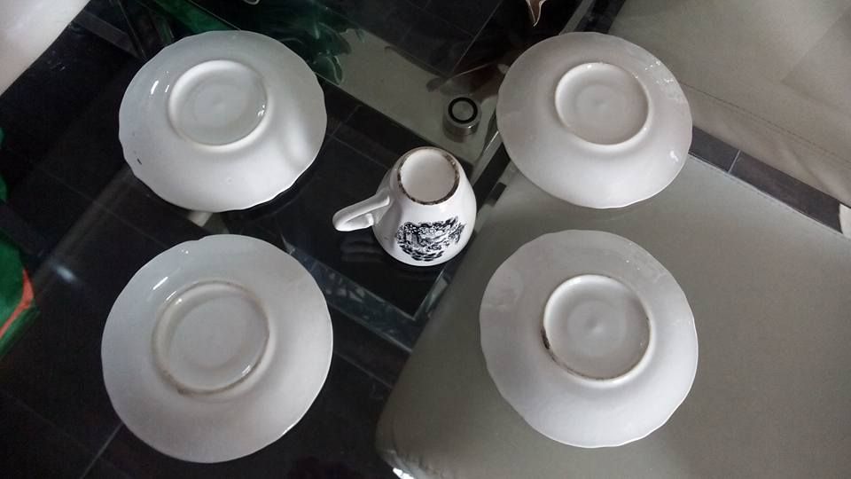 Conjunto de 3 pires peças loiça antiga Capôa modelo estátua