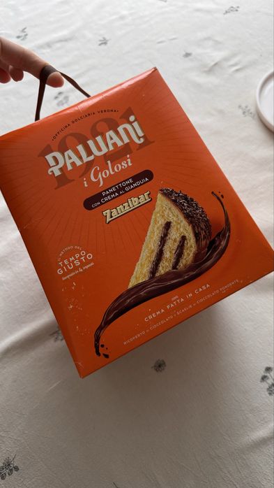 Панетоне панатон Коломба Італійський кекс з шоколодам