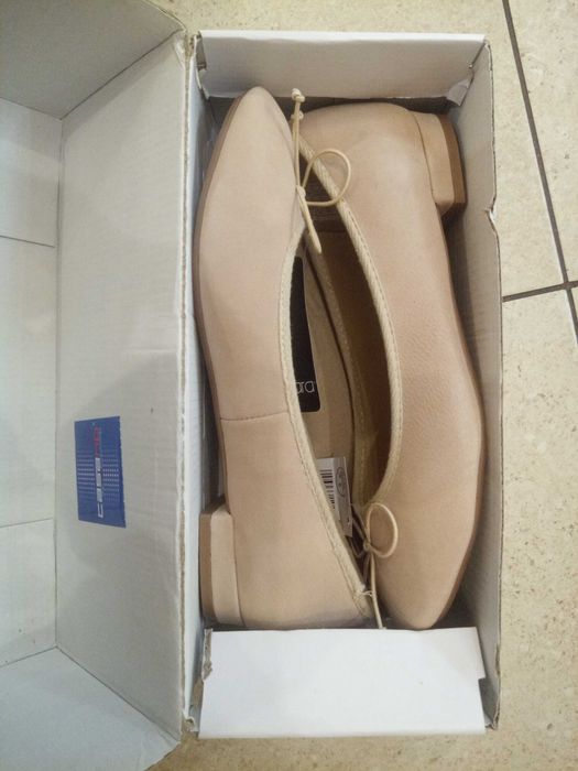 Balerinki skórzane kremowe na komunię rozmiar 39 - nieużywane
