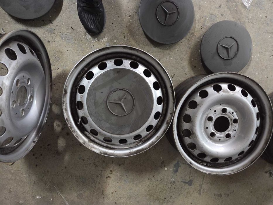 vendo 4 jantes Mercedes vito originais em ótimo estado com 5 tampoes