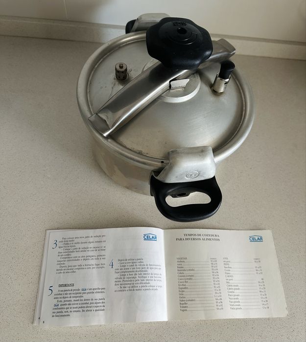 Panela de pressão com cesto 4,5 L CELAR com cesto
