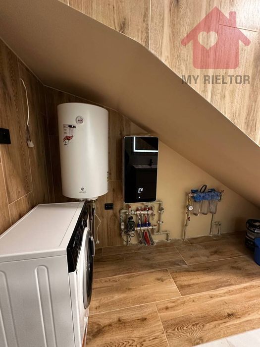 Продаж будинку у новому котеджному містечку!