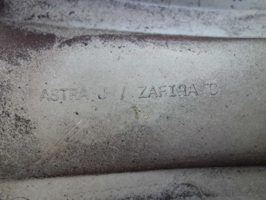 Kołpaki OPEL ZAFIRA C ASTRA J K 17'' Strukturalne