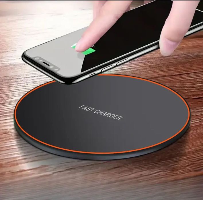 Bezprzewodowa podkładka ładująca z szybkim ładowaniem 15W, z USB-C