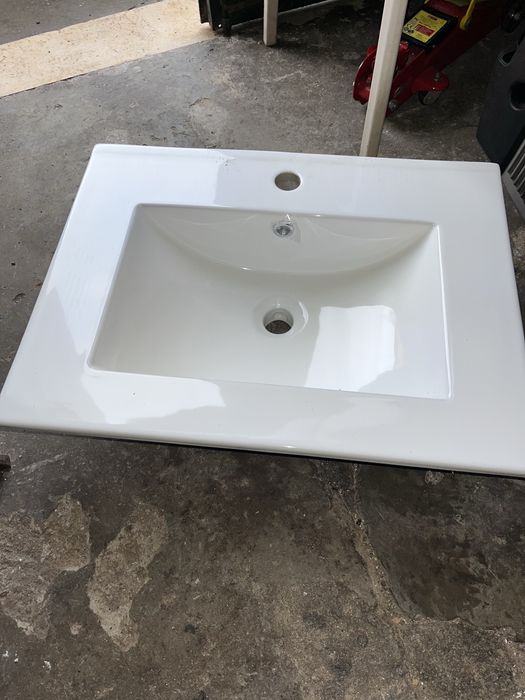 Lavatorio novo de encastrar branco