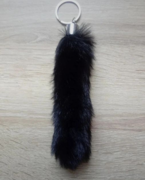 Brelok pompon futerko długi ogon czarny