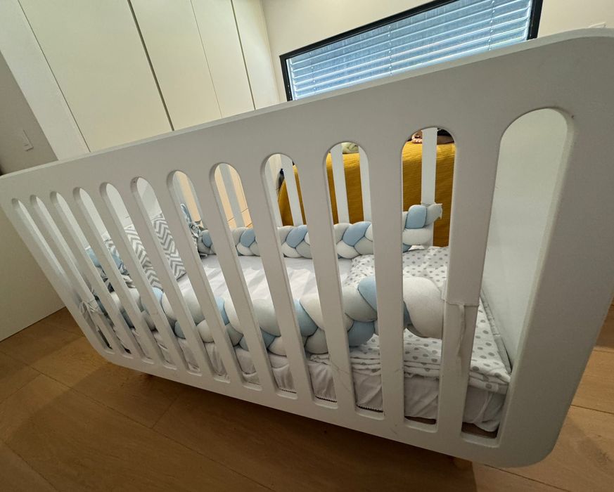 Berço praticamente novo