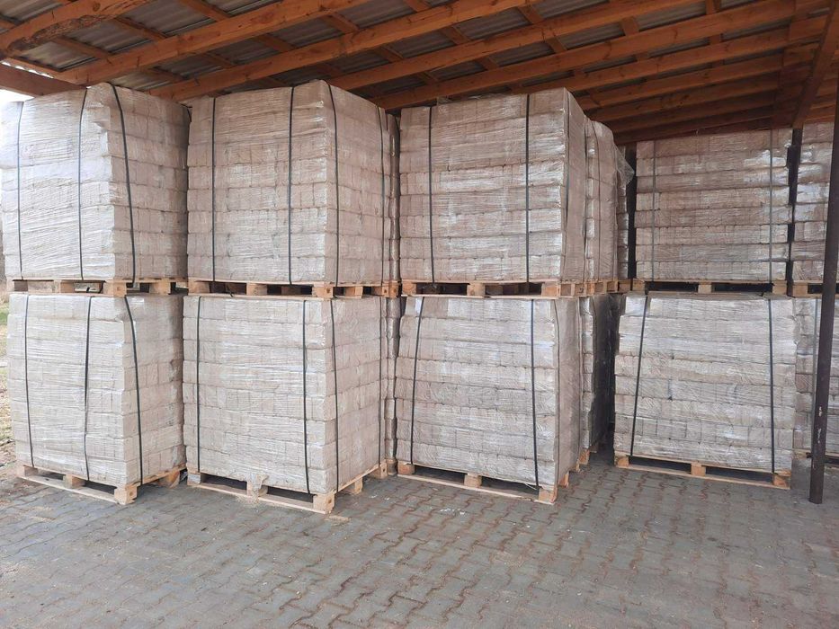 Продам брикет типу РУФ з деревини 13000грн.