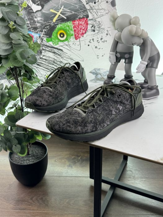 Кросівки Under Armour Charged 45 розмір Е15628