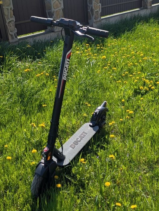 Електросамокат Ducati Pro II Plus