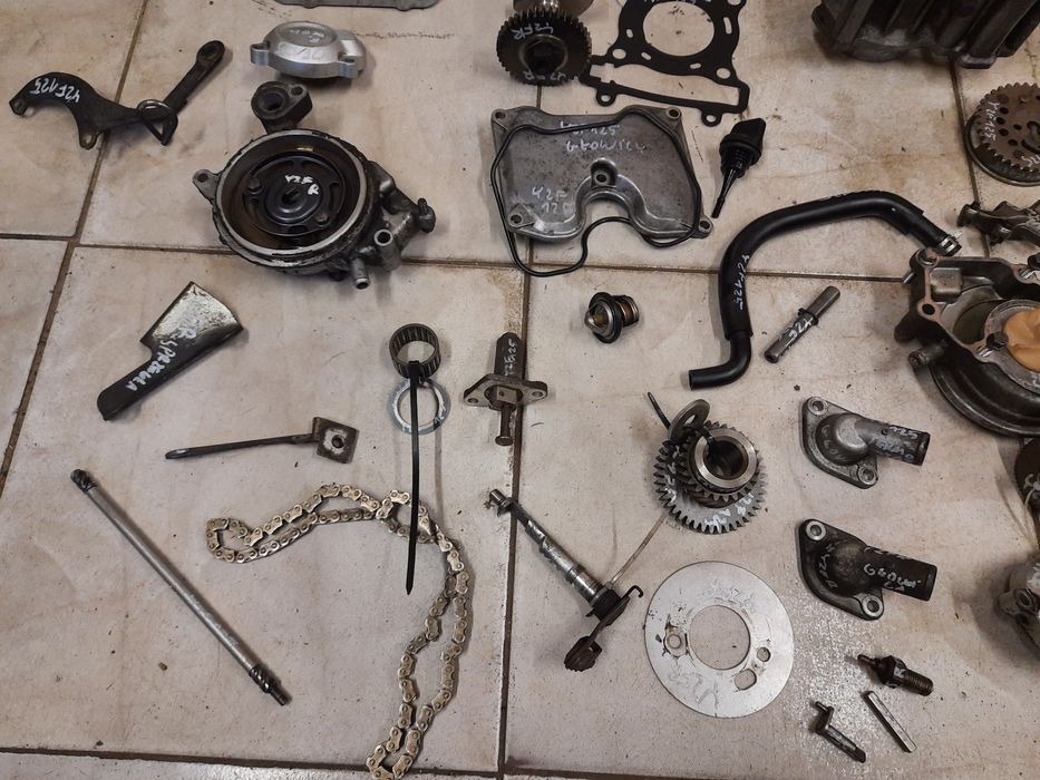 Yamaha YZF R 125 silnik części yzf-r 08-13r. Głowica cylinder karter